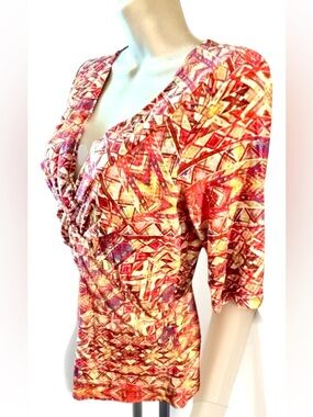 Cable & Gauge Red and Yellow Geometric V-Neck Short Sleeve Top